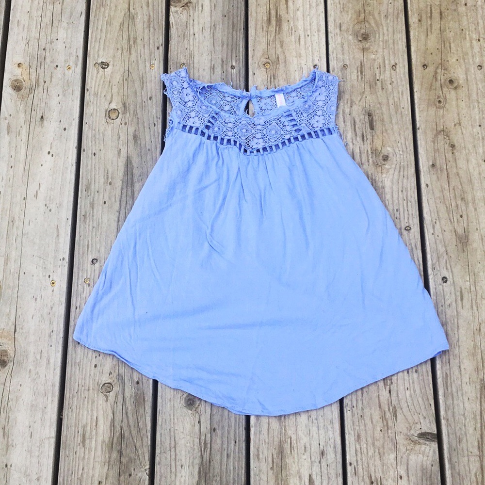 Flowy Distressed Tank